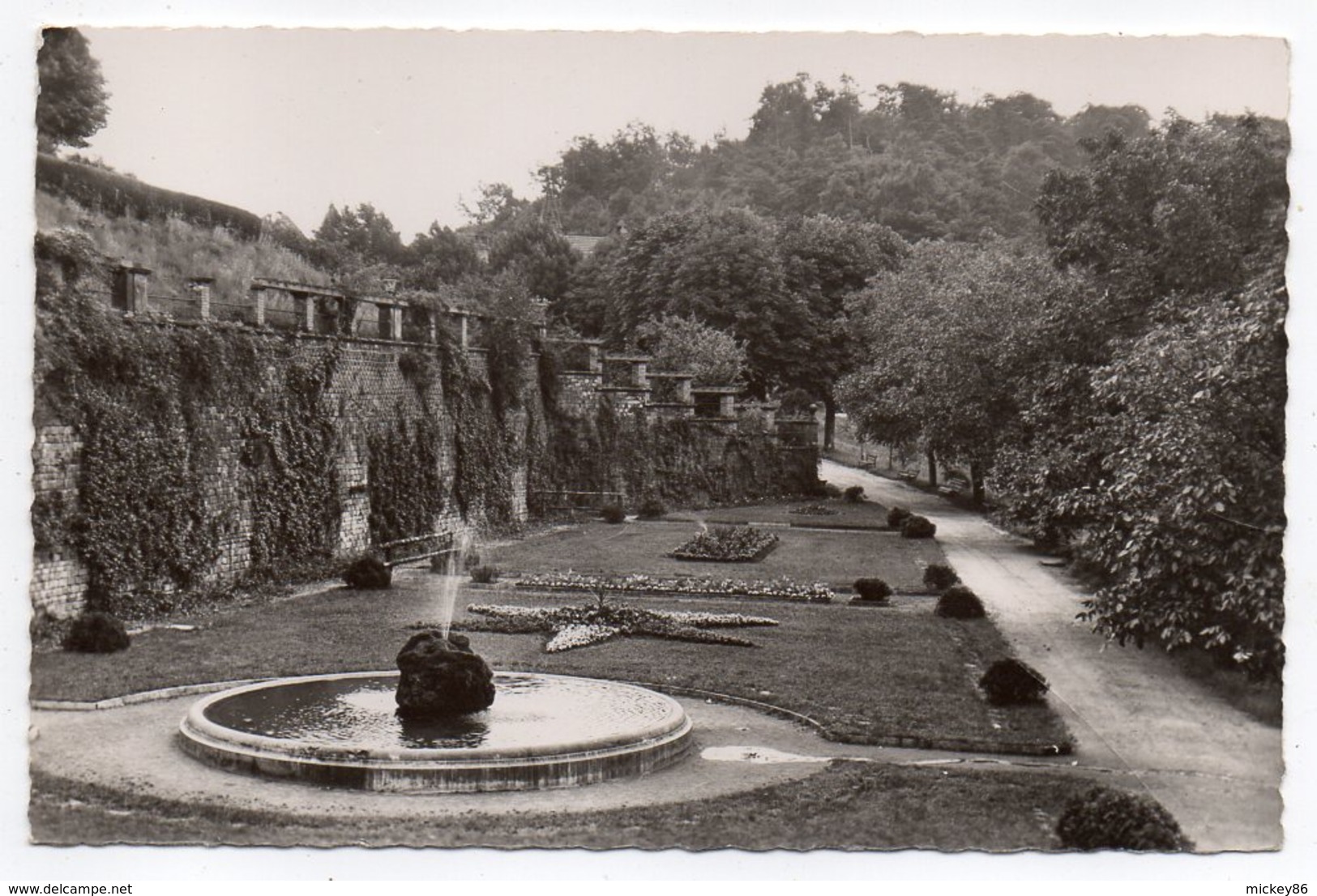 FORBACH--Un Coin Du Parc -------------- - Forbach