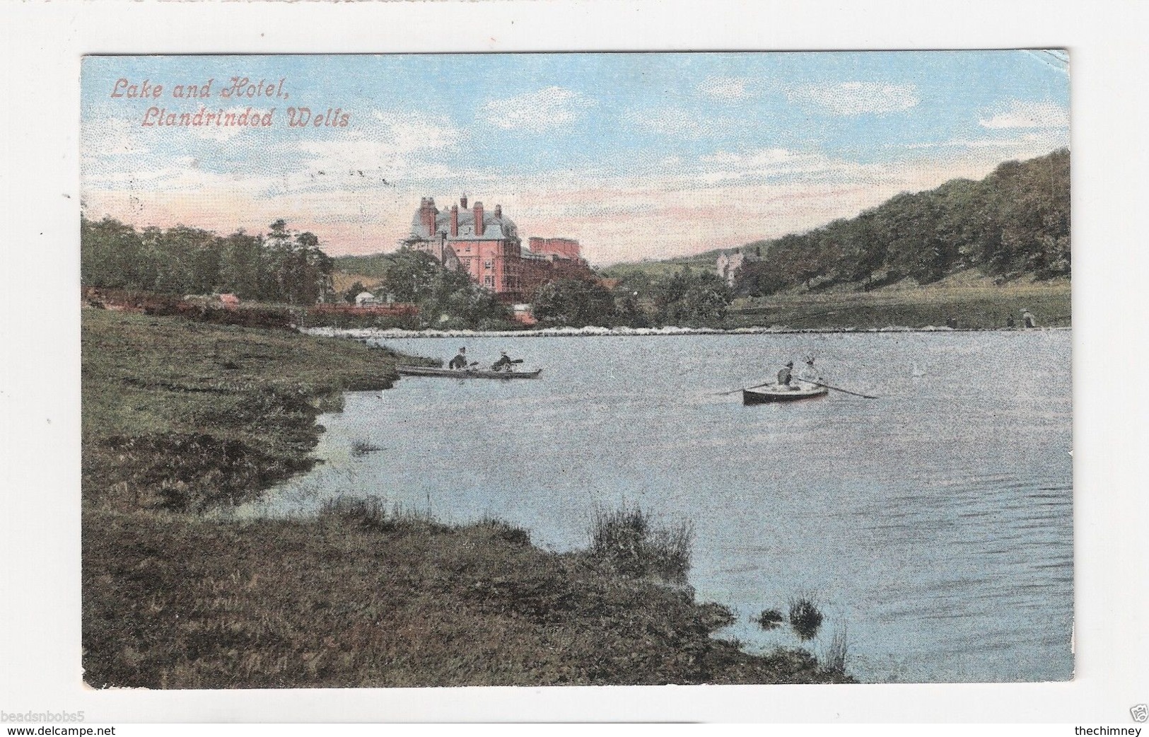 LAKE AND HOTEL LLANDRINDOD WELLS WALES POSTED WITH STAMP ROWING SCENE - Radnorshire