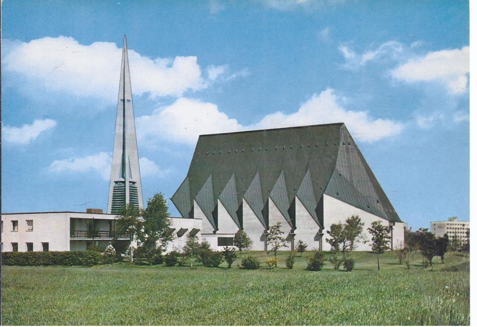 AK-31681  - Bad Füssing - Kath. Pfarrkirche - Heilig Geist - Bad Fuessing