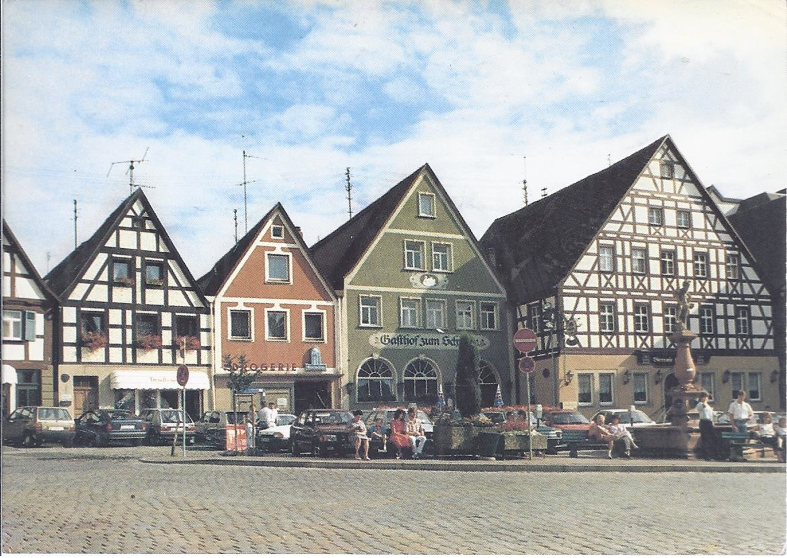 AK-31702  - Neustadt Aisch - Marktplatz  Teilansicht - Neustadt Waldnaab