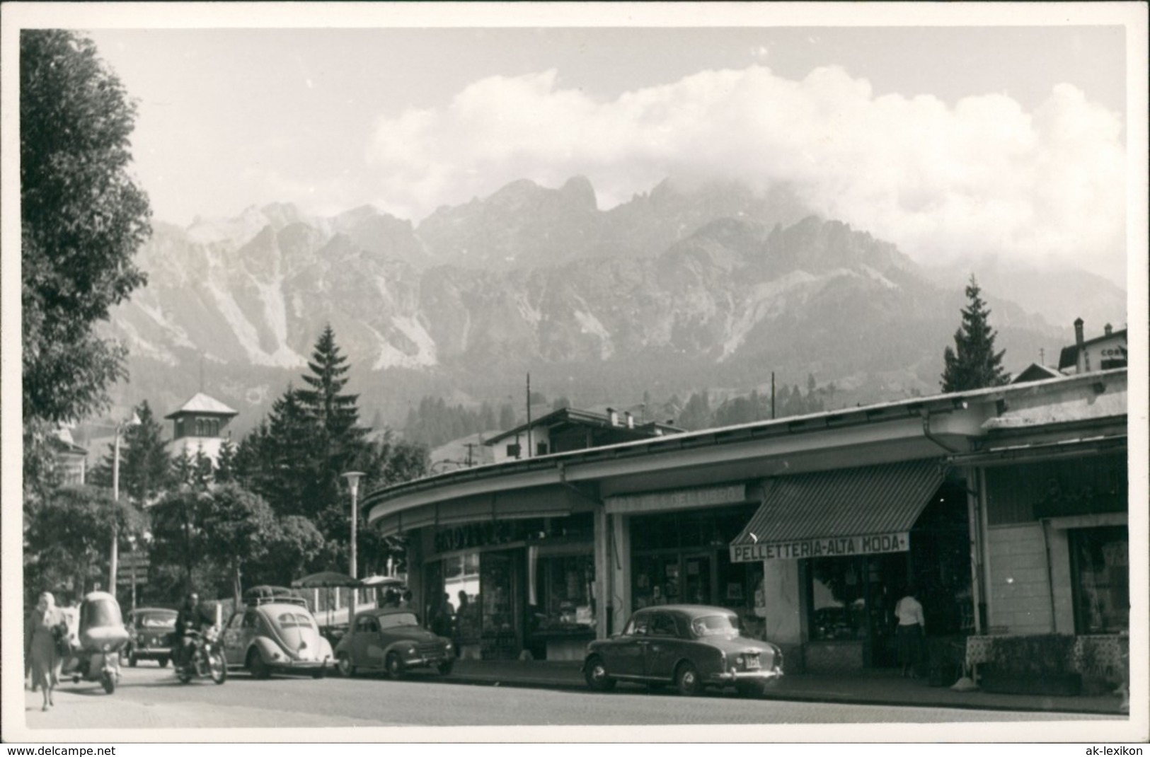 Foto  Italien, VW Käfer Geschäfte 1956 Privatfoto - Zu Identifizieren