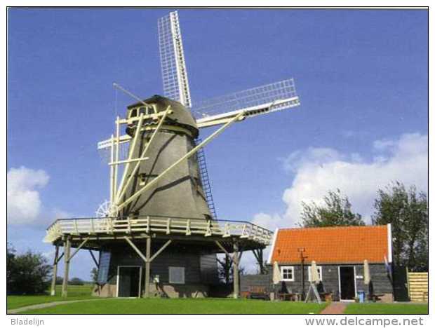 't ZAND Bij Schagen (Noord-Holland) - Molen/moulin - Prachtige Close-up Van De Gerestaureerde Molen De Hoop In 2015 - Schagen