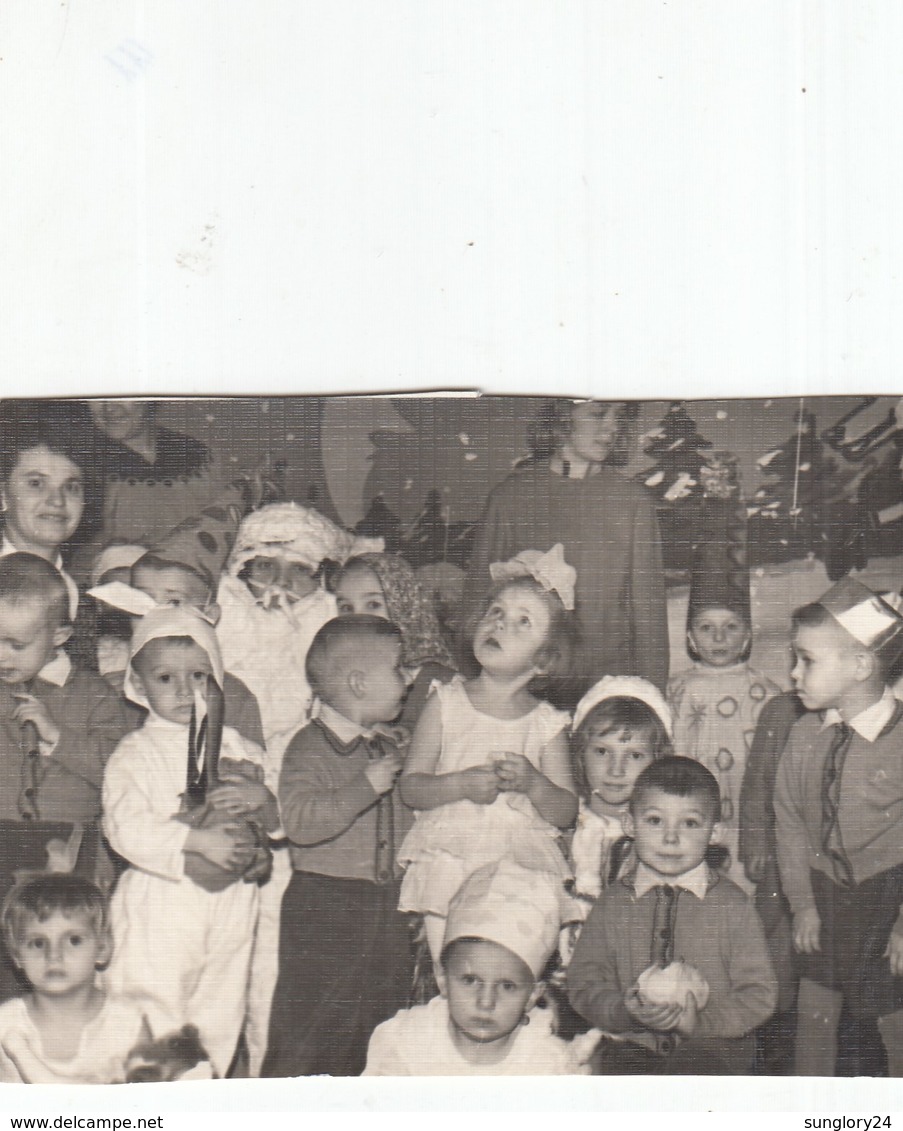 UKRAINE. #1553 A PHOTO. NEW YEAR. SADIK, CHILDREN. CARNIVAL COSTUMES, A BEAUTIFUL EDUCATOR.  *** - Filmprojectoren