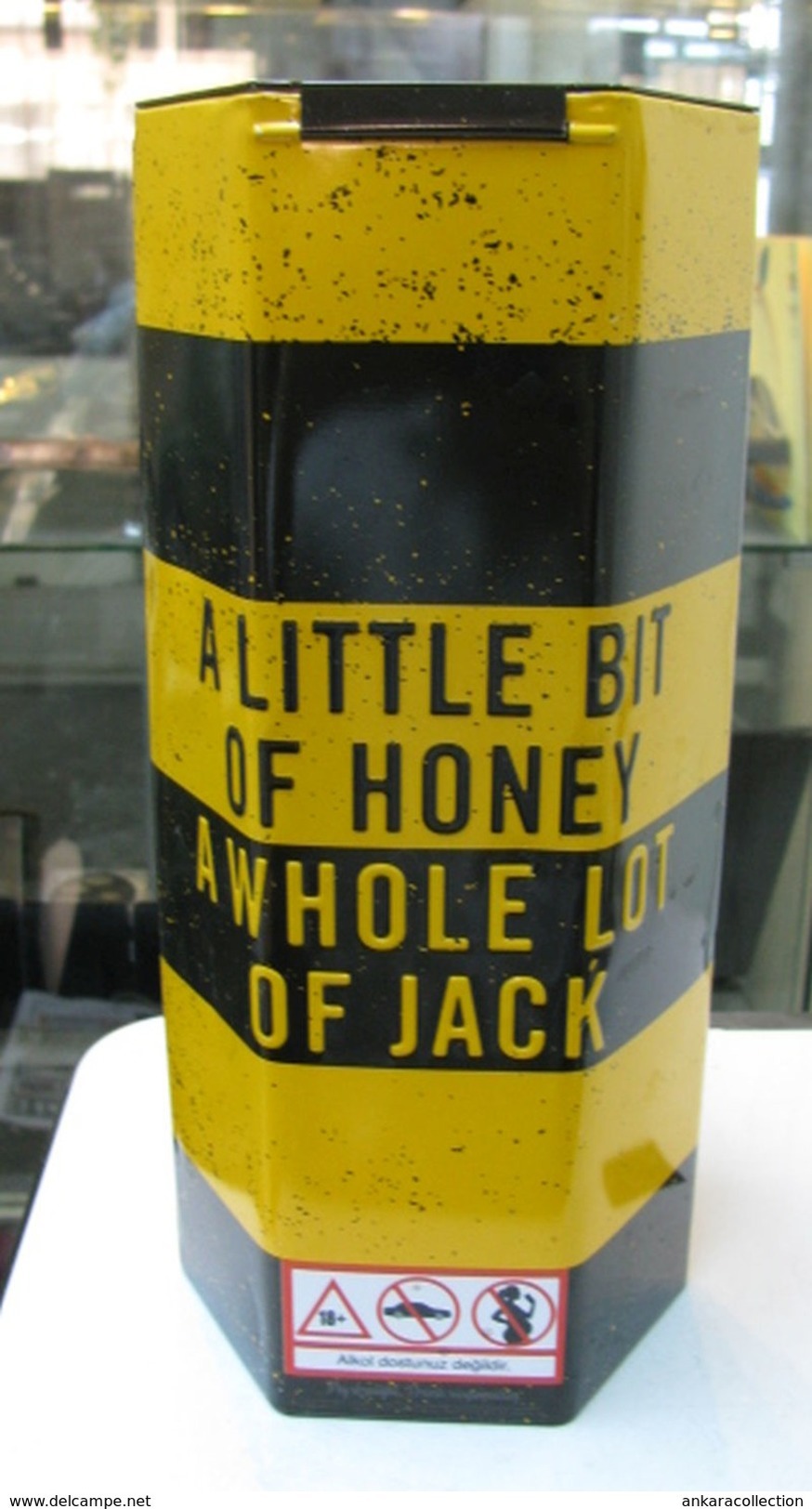 AC - JACK DANIEL'S TENNESSEE HONEY WHISKEY A LITTLE BIT OF HONEY A WHOLE LOT OF JACK EMPTY TIN BOX BLIK FROM TURKEY - Cannettes