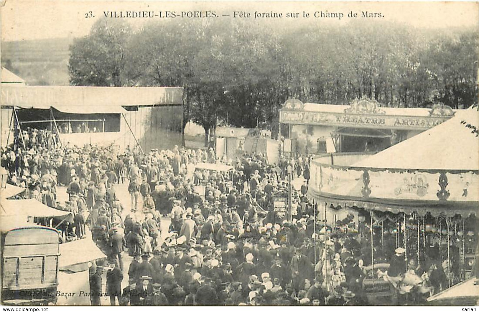 50 , VILLEDIEU LES POËLES , Féte Foraine Sur Le Champ De Mars ( Manege Carroussel ) , * 419 56 - Villedieu