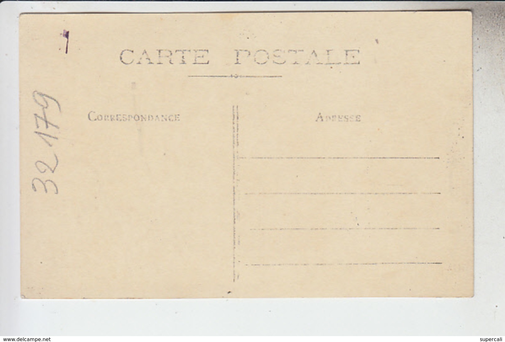 RT32.179 CARTE -PHOTO  .  FERME.  PINTADES .OIES .DINDONS.AUTO ANCIENNE - Paysans