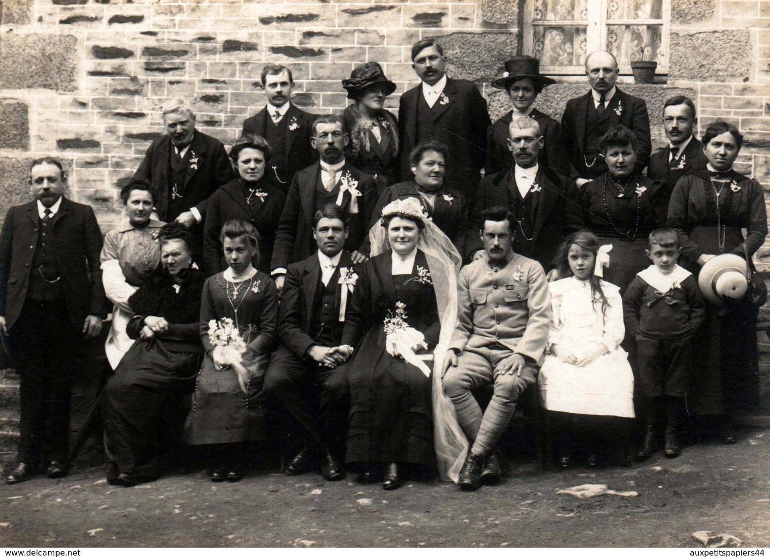 Grande Photo Originale Portrait De Mariés & Mariage, Les Invités, Poilu & Veuve, Enfants & Renards Vers 1910 - Anonymous Persons