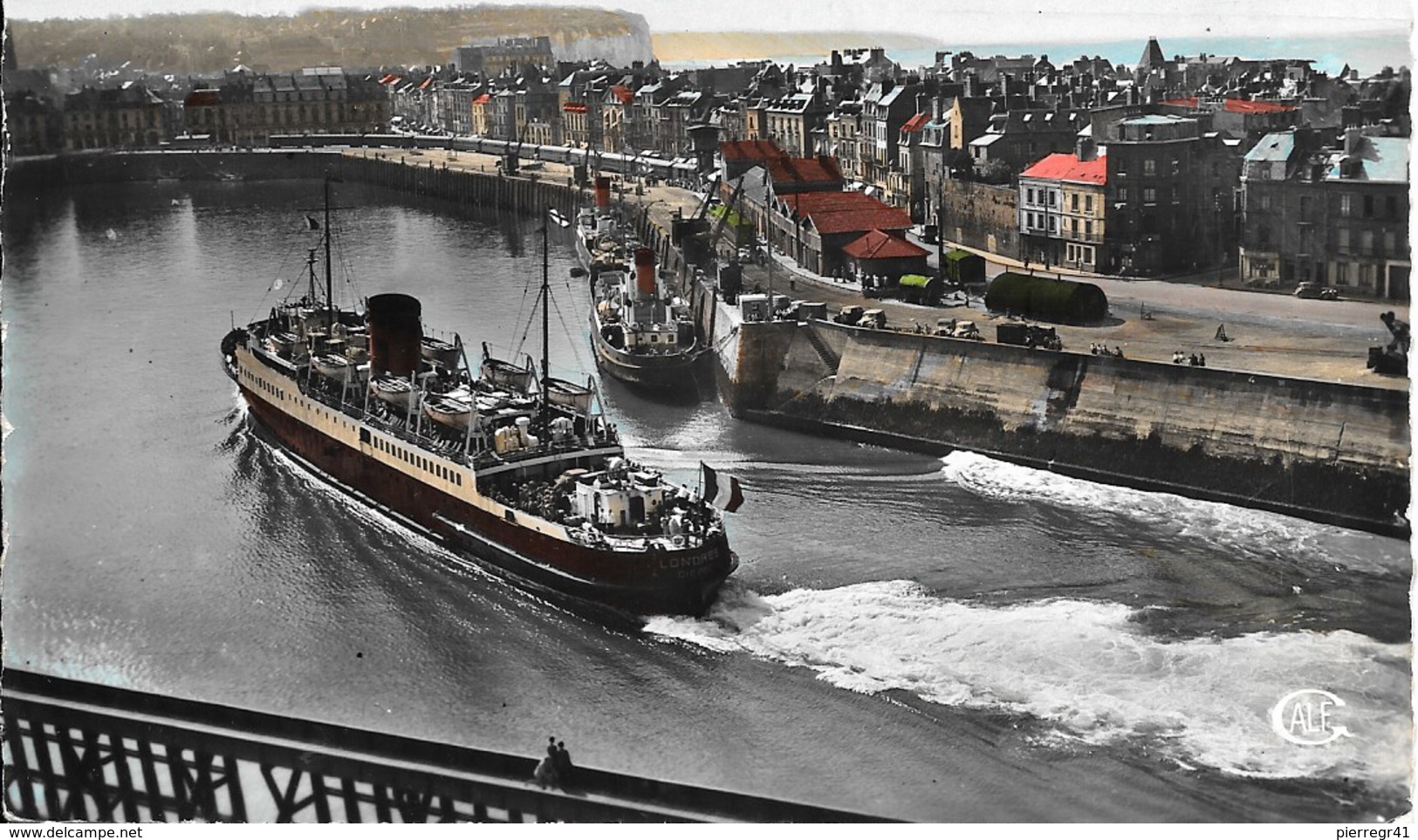 CPA-1950-76- DIEPPE-Arrivée Du-FERRY-LONDRES-au Port-Vue Aerienne-Edit Galf-TBE - Ferries