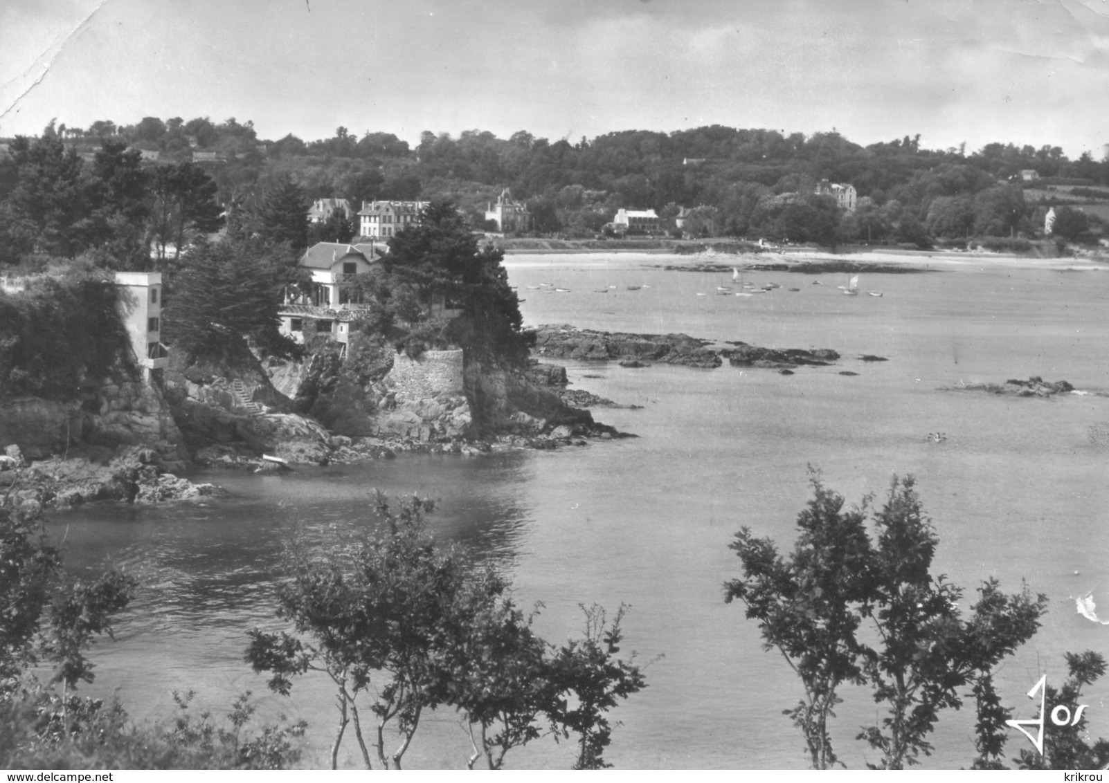 CPSM  LE TREZ-HIR Par Plougonvelin - La Plage Et Les Falaises Vers Bertheaume - Autres & Non Classés