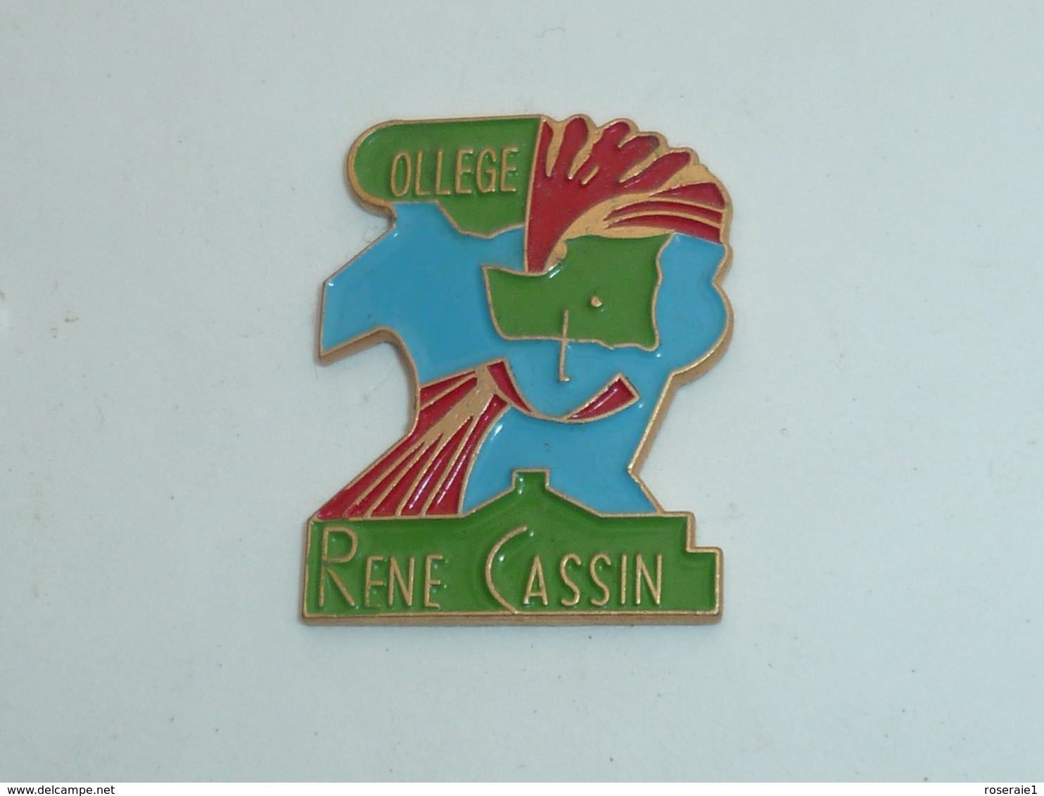 Pin's COLLEGE RENE CASSIN - Administración