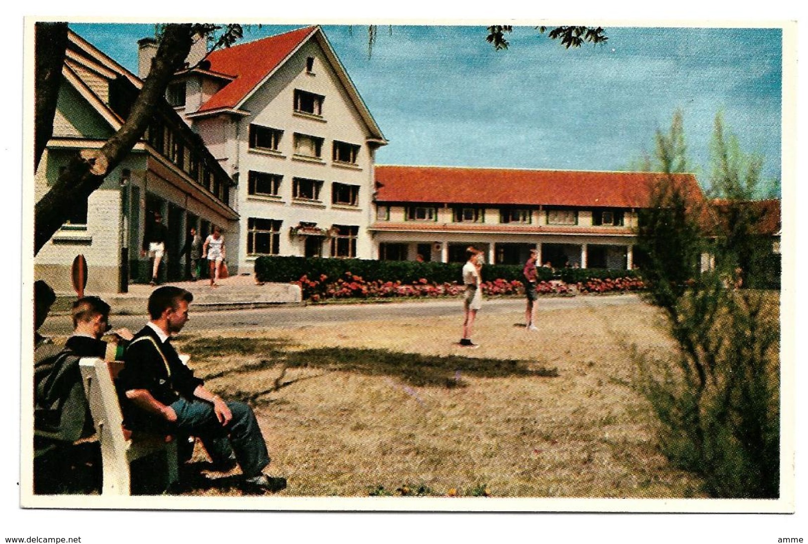 Klemskerke - De Haan  *  Torenhof - Façade Du Centre Avec Terrasse Et Plaine De Jeux - De Haan