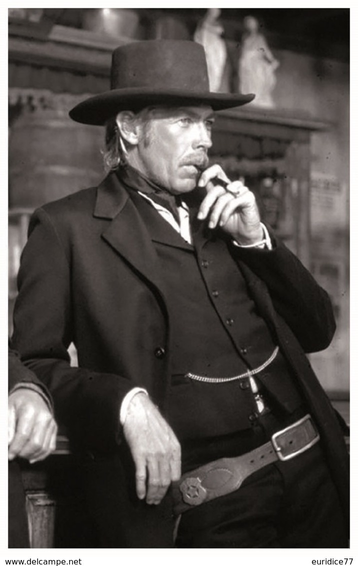 JAMES COBURN RWP (001) PHOTO Postcard -  Legends Of Western Film Star Movie - Artistas