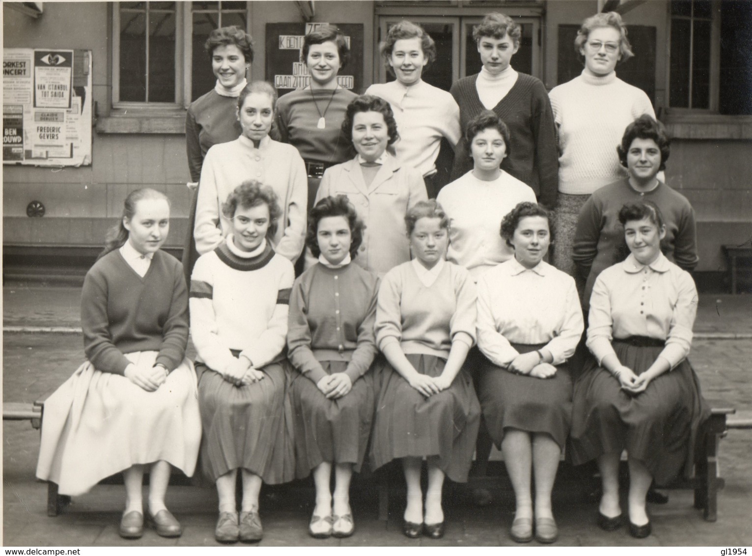 SCHOOLFOTO UIT  MECHELEN    _ 18 OP 24  CM - Autres & Non Classés