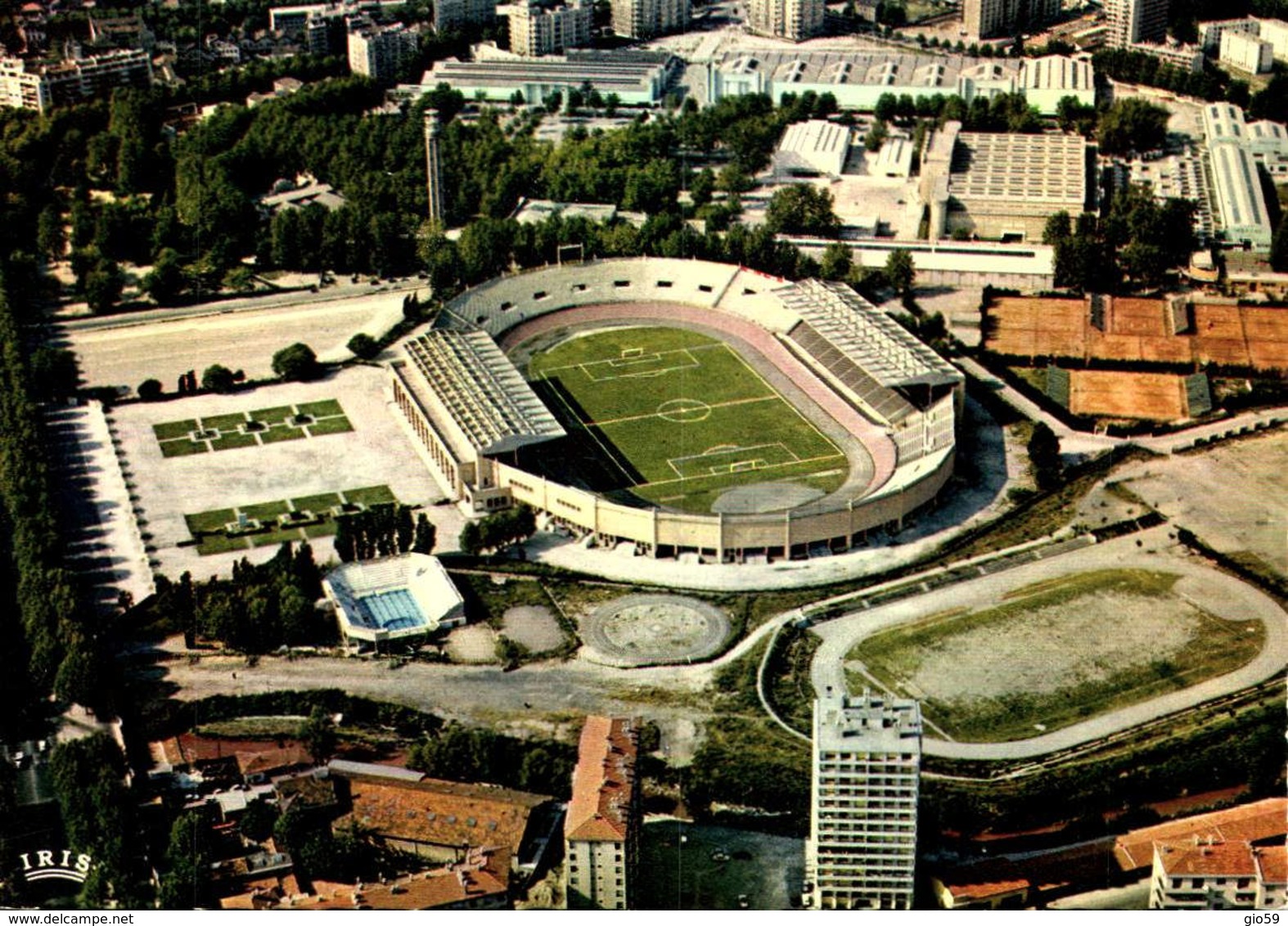 Sports > Football  / STADE  DE MARSEILLE  /LOT  736 - Calcio