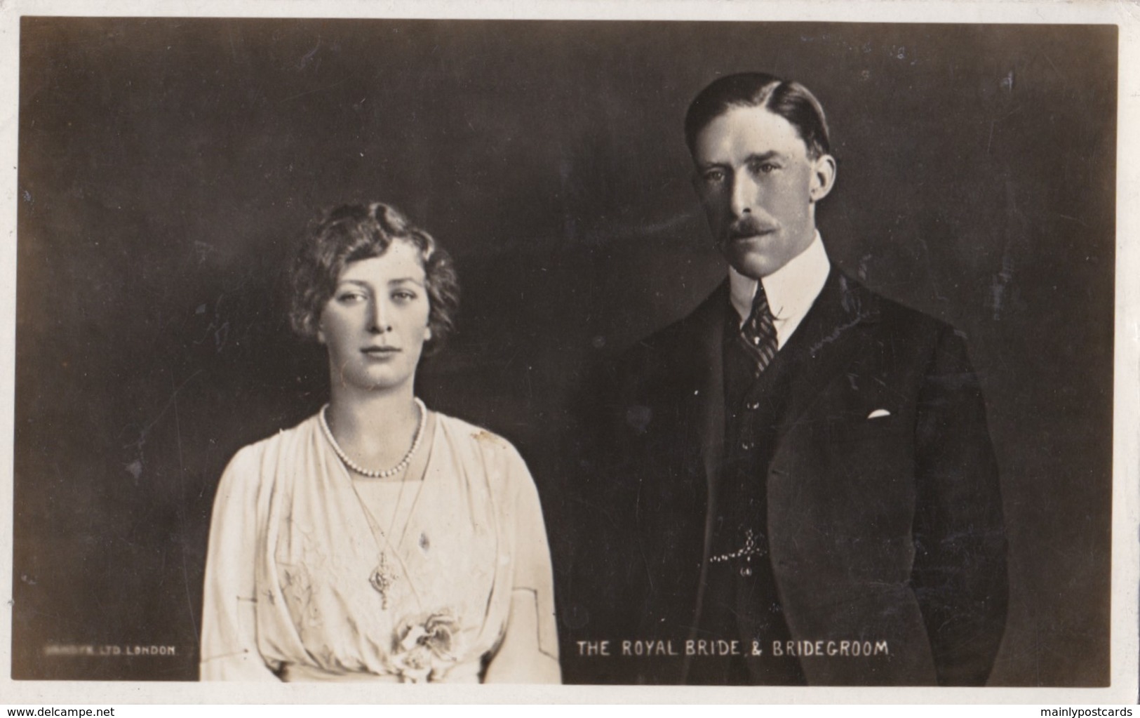 AP43 Royalty - The Royal Bride And Bridegroom - RPPC - Königshäuser