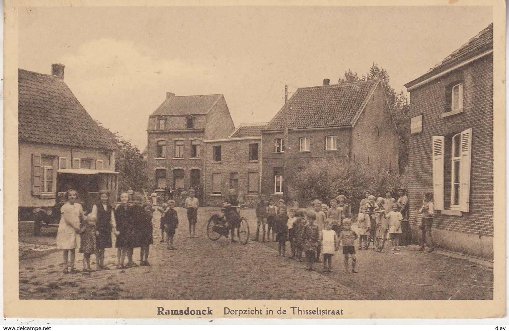 Ramsdonck - Ramsdonk - Dorpzicht In De Thisseltstraat - Zeer Geanimeerd - Em. Beernaert, Lokeren - Kapelle-op-den-Bos