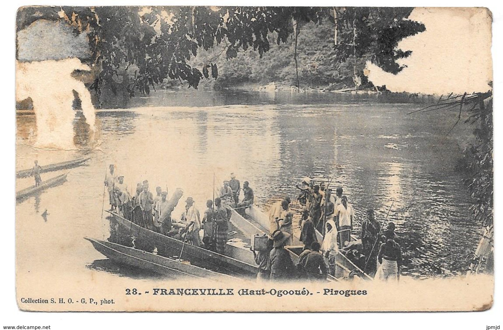 FRANCEVILLE (Haut-Ogooué) - Pirogues - Collection S.H.O.- G.P. Phot. N° 28 - Mauvais état - Gabon