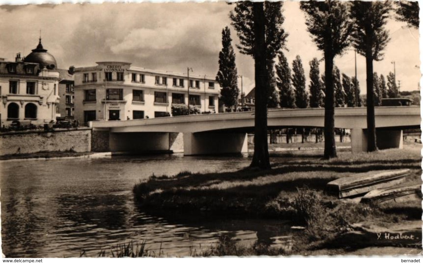 77 .. LES BERGES DE L'ILE .. LA SEINE ET LE PONT JEANNE D'ARC .. 1957 .. CREDIT LYONNAIS - Melun