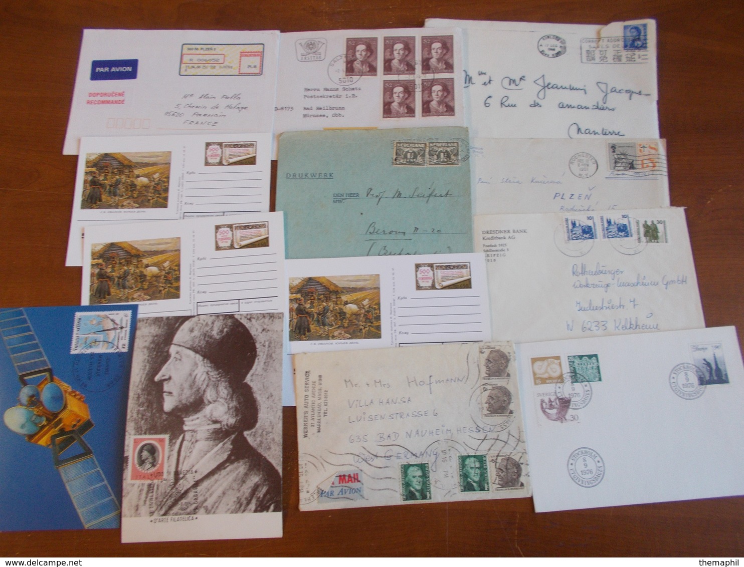 lot n° 595  MONDE  une autre archive de plus de 500 lettres