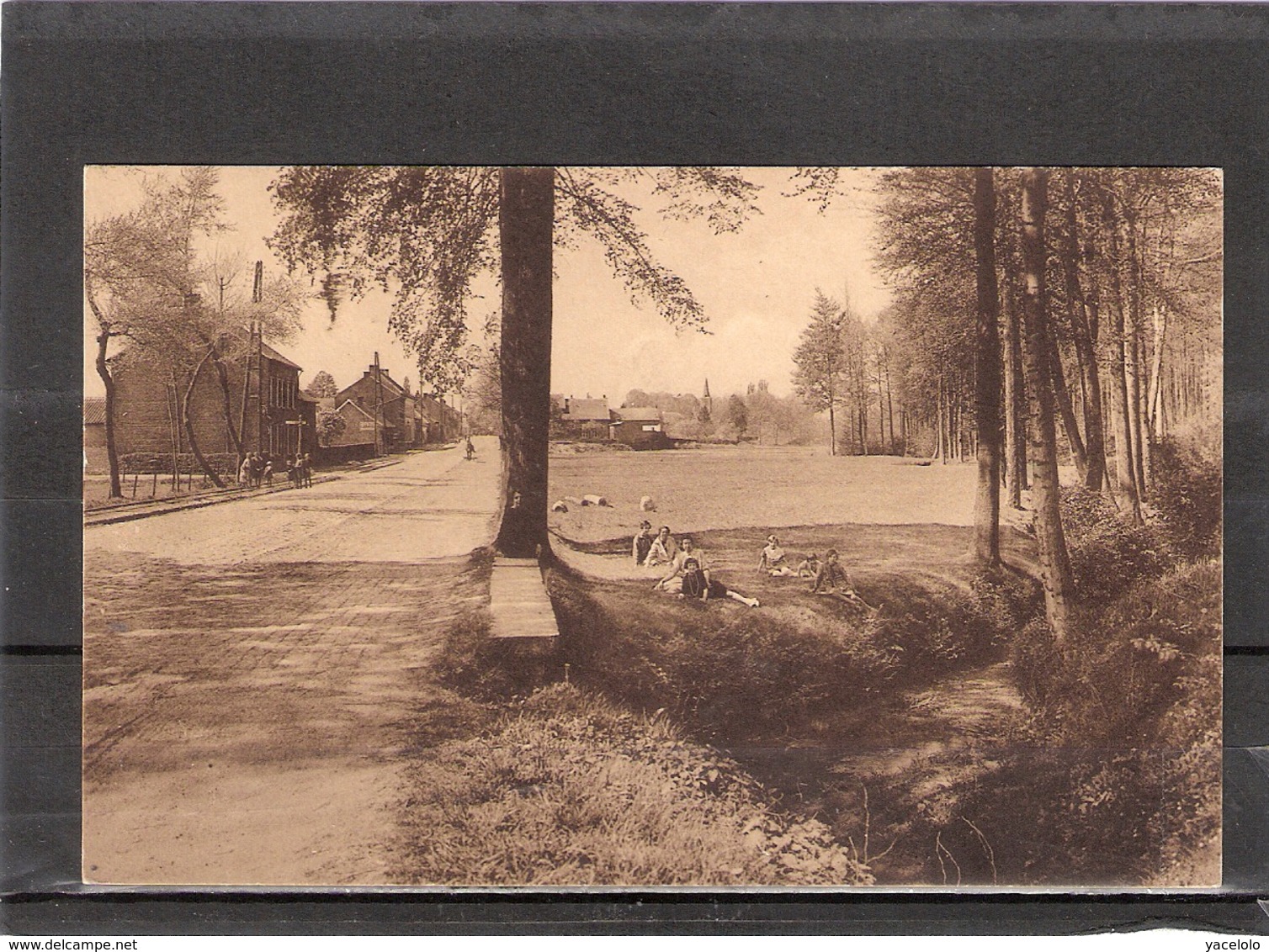 St.Joris-Winghe De Wingherbeek En Zicht Op Het Dorp / ( + Fr. ) - Tielt-Winge