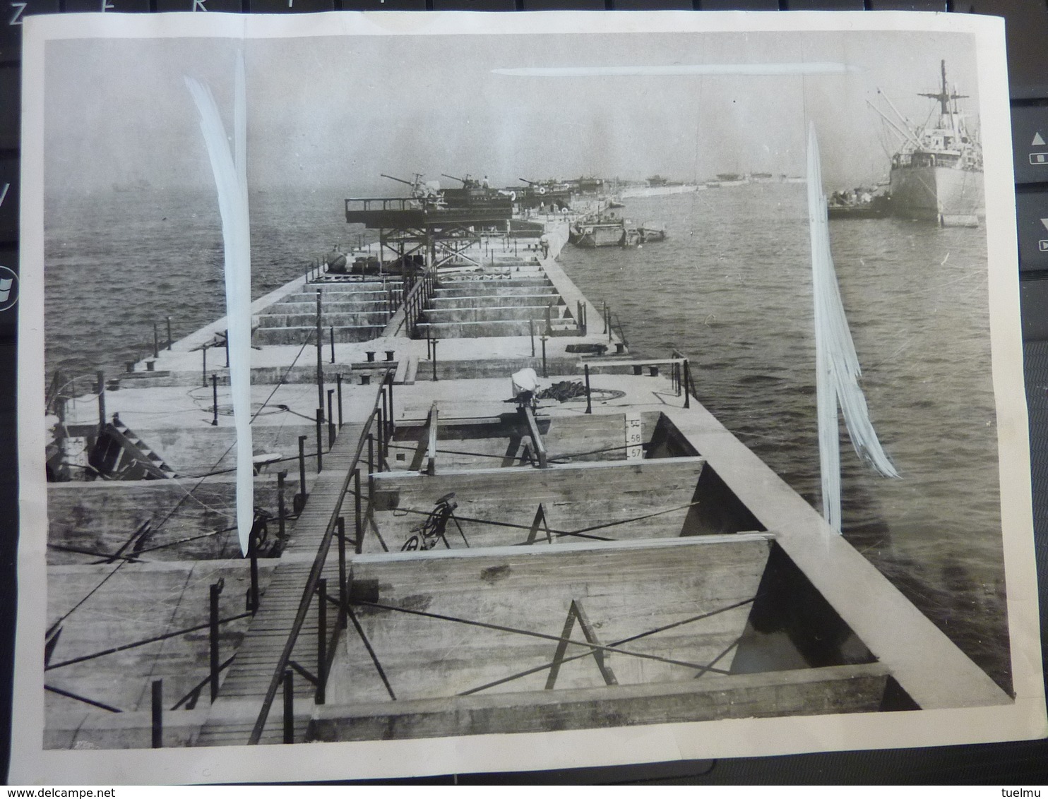 WW2 Originale Photo Omaha PORT Mulberry 1944 Dday Ponton Debarquement CONSTRUCTION Préfabriquée Liberty Ship Phoenix Dca - Oorlog, Militair