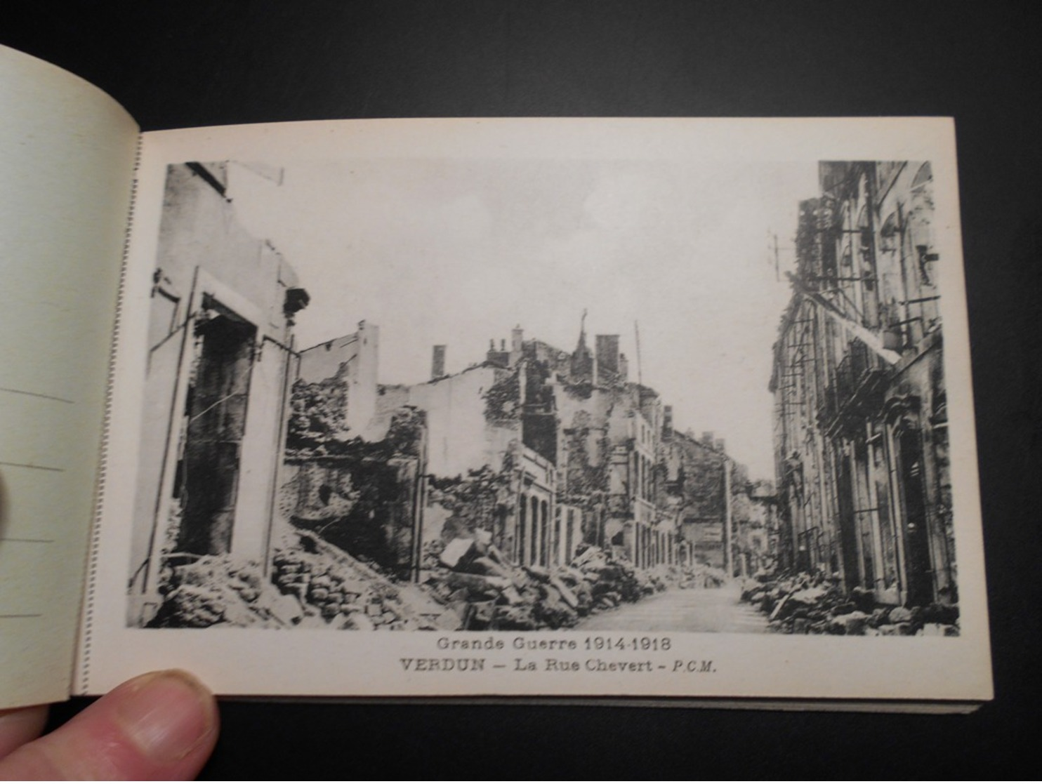 CPM - 1918 - VERDUN SES RUINES - CARNET de 20 CARTES Postal - Voir Scan - Brrrrrrrr