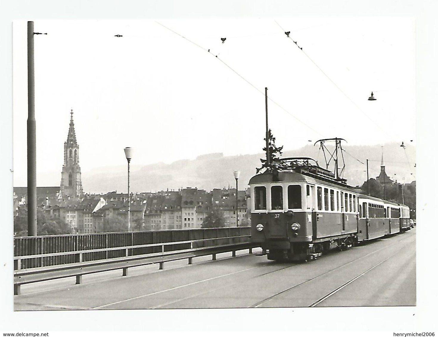 Suisse Berne Train Pour Worb Sur Le Kornhausbrucke  , Cpm - Bern