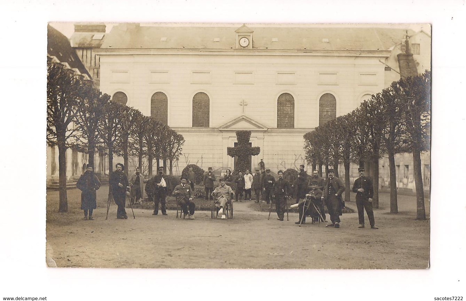 CARTE PHOTO  EVREUX :  QUIRIERE -  HOPITAL BLESSES DE  GUERRE 1914 - - Evreux