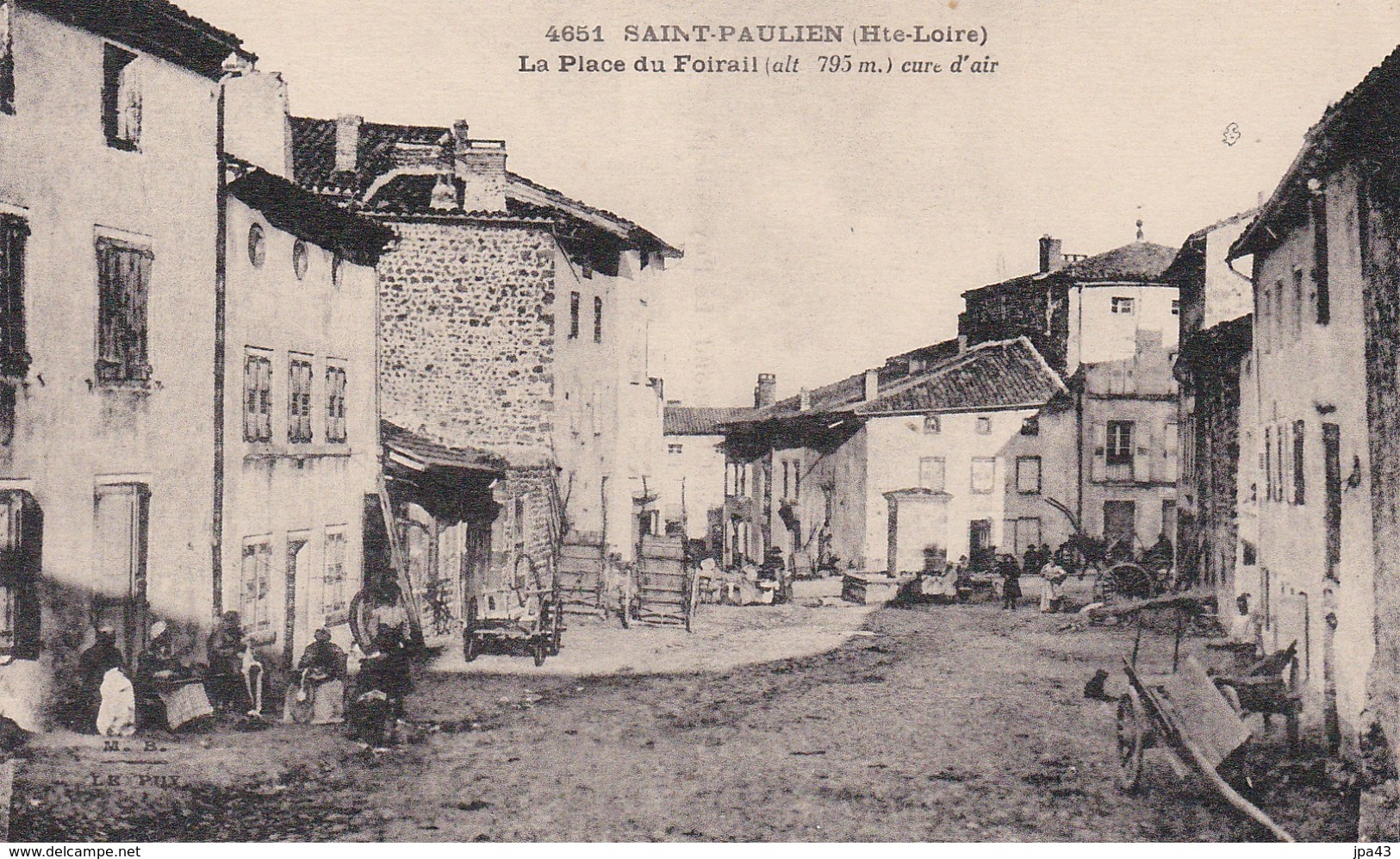 ST PAULIEN  La Place Du Foirail - Autres & Non Classés