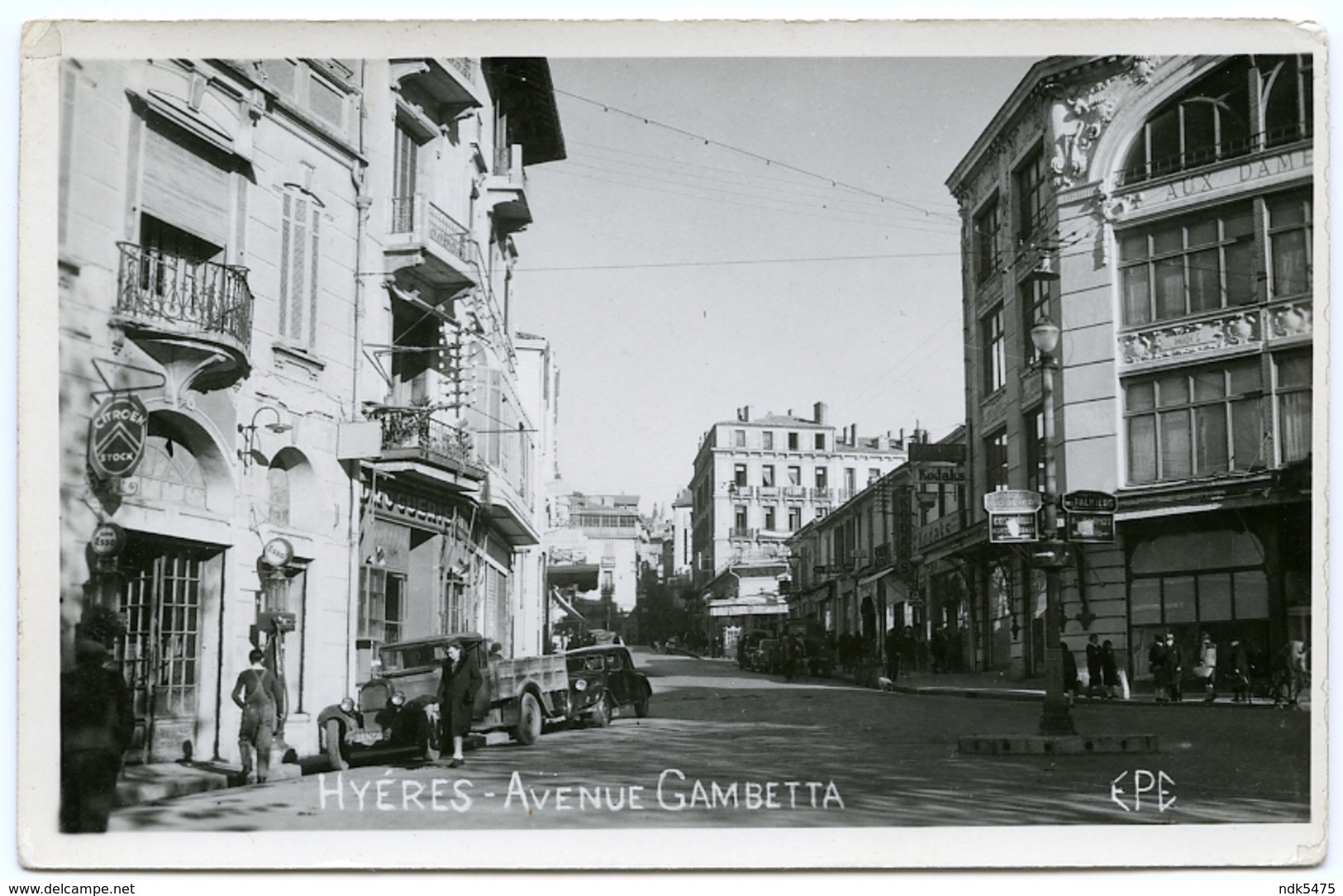 83 : HYERES - AVENUE GAMBETTA - Hyeres