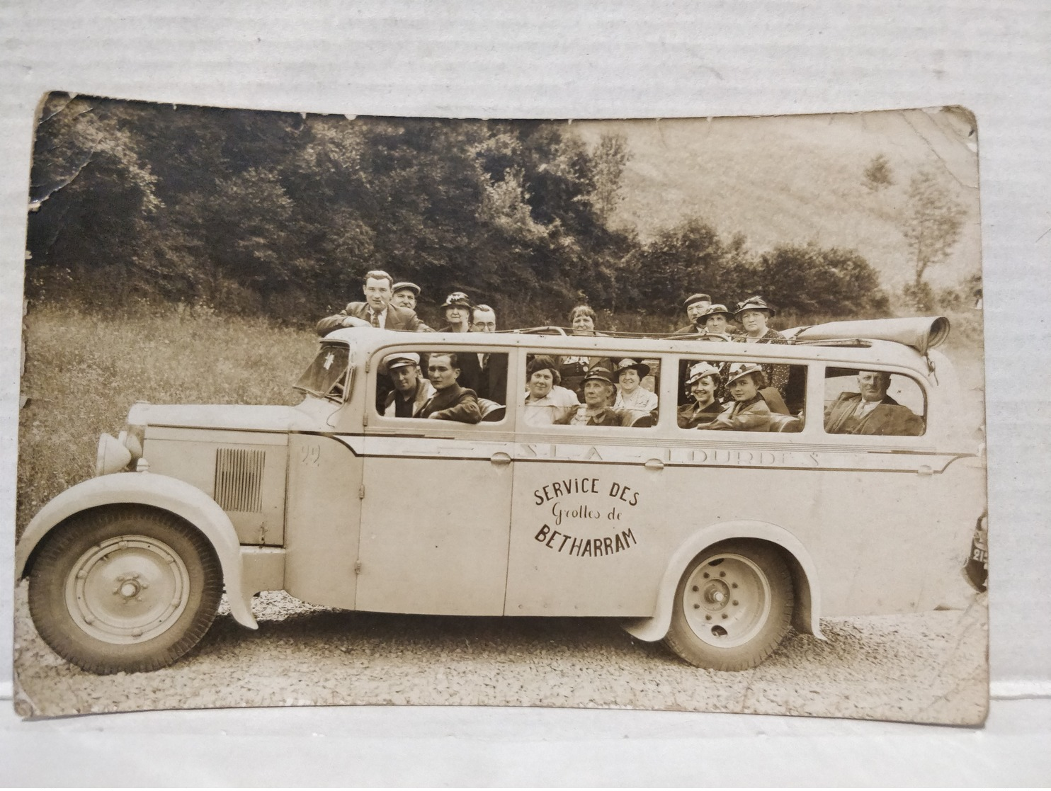 Bus. Autocar. Service Des Grottes De Bétharram - Buses & Coaches