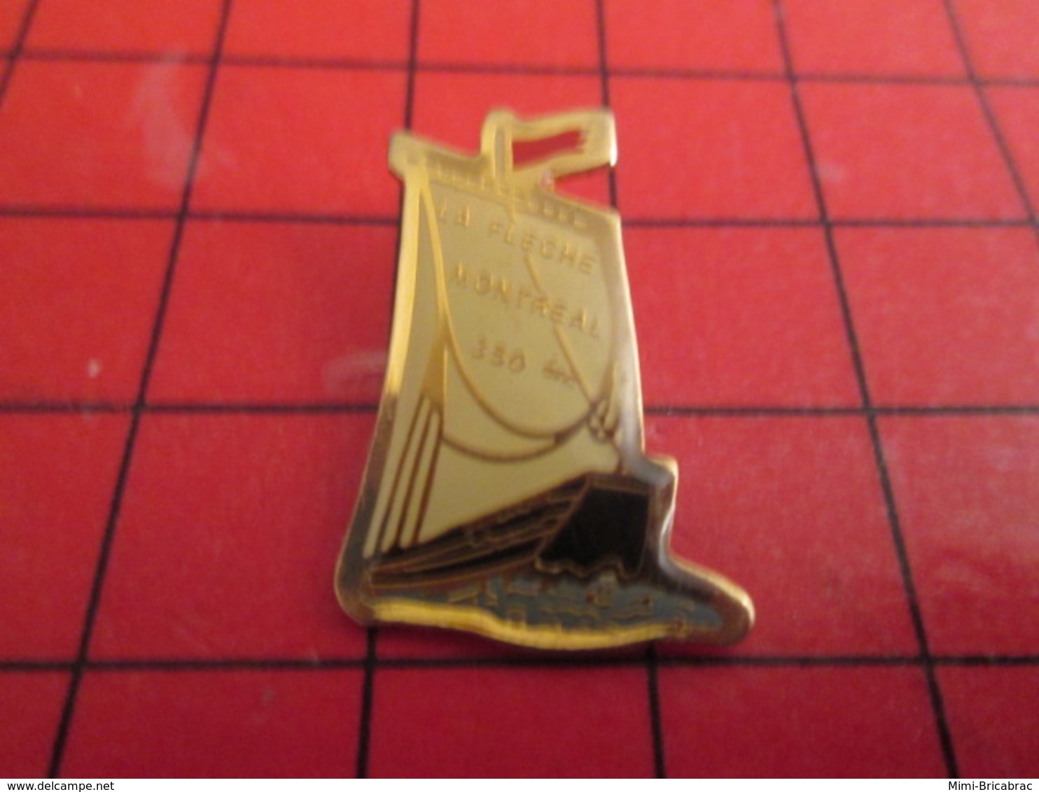 2017 PIN'S PINS / Rare Et De Belle Qualité / THEME BATEAUX : VOILIER LA FLECHE MONTREAL 350 ANS Faut Pas être Pressé - Schiffahrt