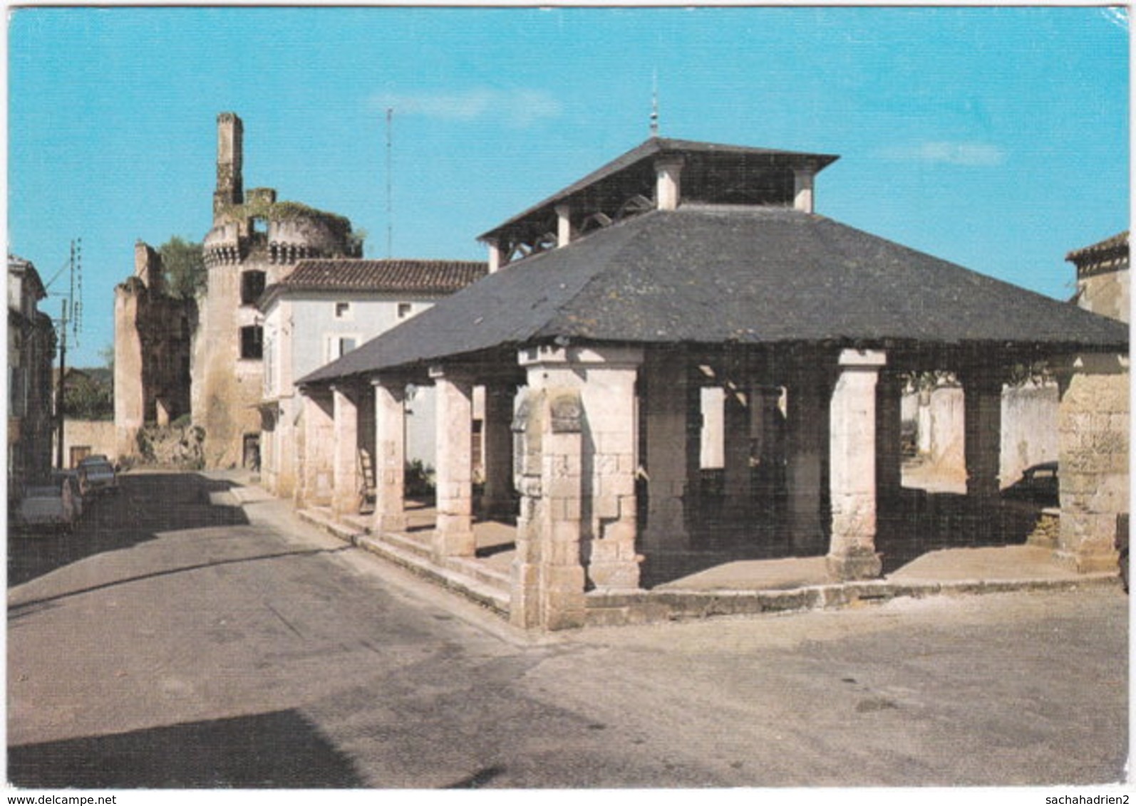 24. Gf. VILLAMBLARD. La Halle Et Le Château. 1234 - Autres & Non Classés