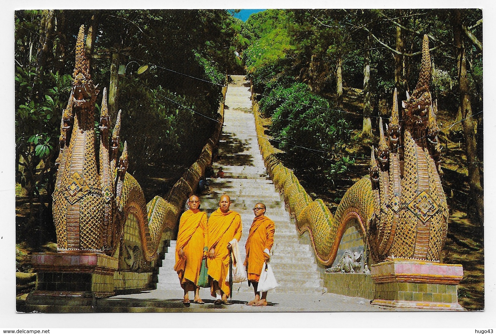 (RECTO / VERSO) THAILANDE - BALASTRADES OF WAT PHRATHAT - BEAU TIMBRE - FORMAT CPA VOYAGEE - Thaïlande