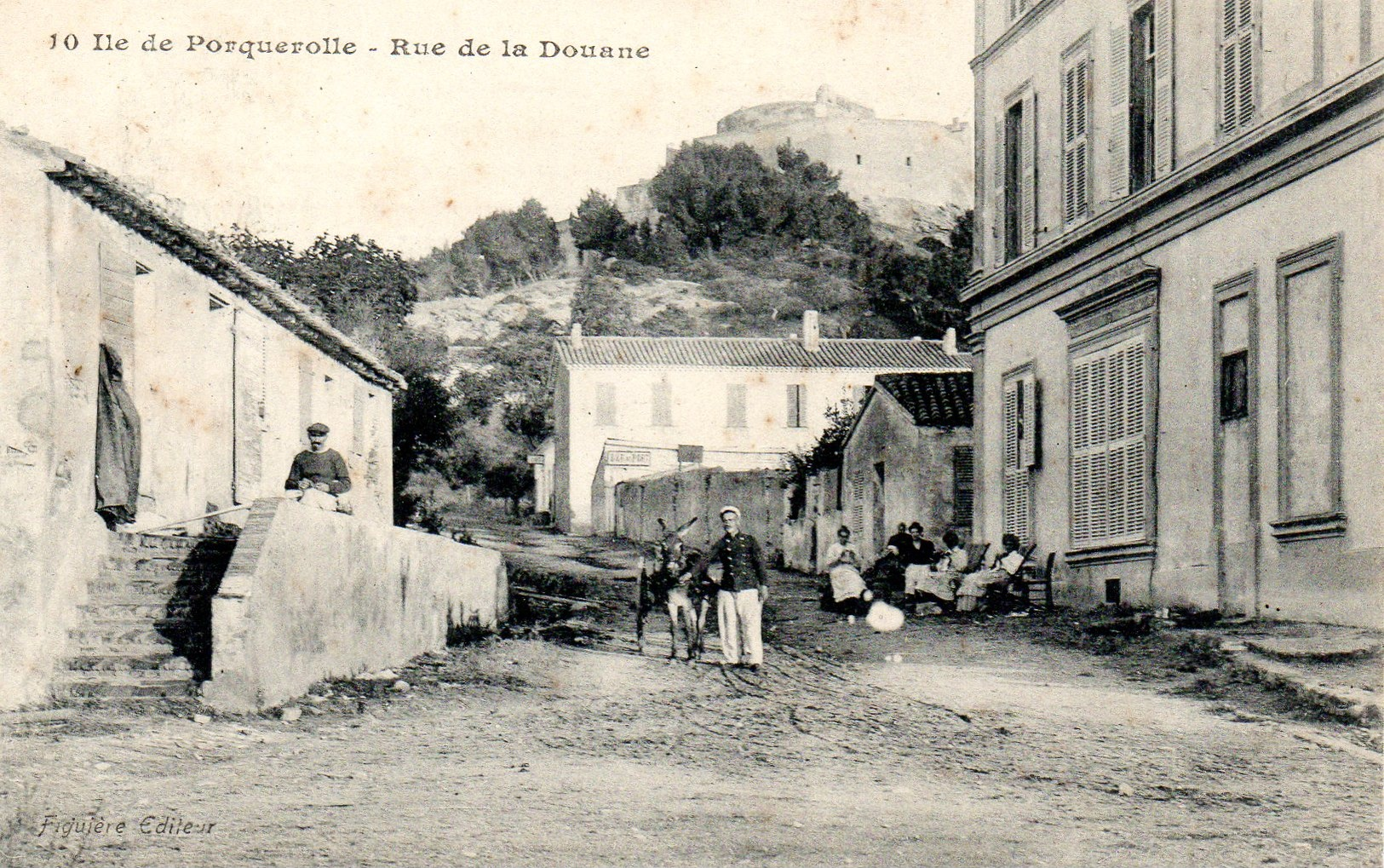 Ile De Porquerolle Rue De La Douane - Porquerolles