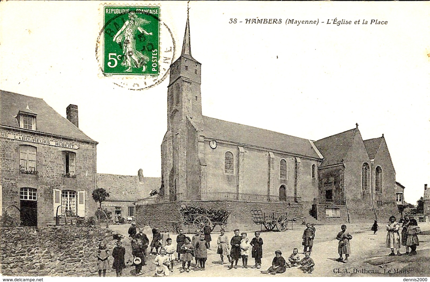 36- HAMBERS -l'Eglise Et La Place  -ed/ A Dolbeau - Autres & Non Classés