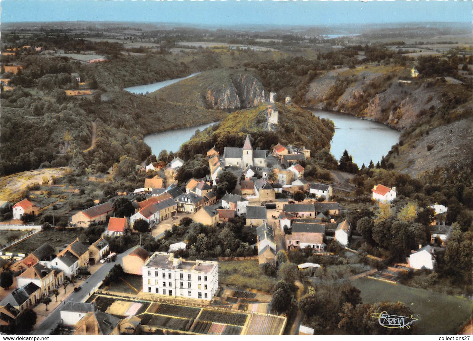 23-CROZANT- VUE GENERALE AERIENNE - Crozant