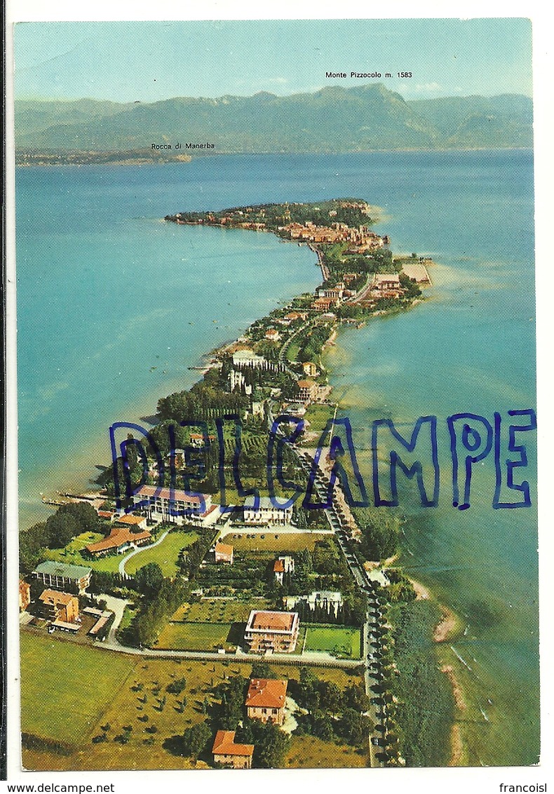 Italie. Lac De Garde. Lago Di Garda. Presqu'ile De Sirmione. Vue Aérienne. Fotoedizioni VECLANI FRANCO - Chieti