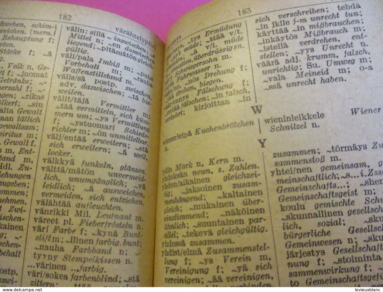 Petit Dictionnaire Deutsch-Finnish/Suomi-SAKSA/Yleis-Sanikirja/ LANGENSCHEIDT/ Universal-Worterbuch/Berlin/ 1952    DIC6 - Dictionaries