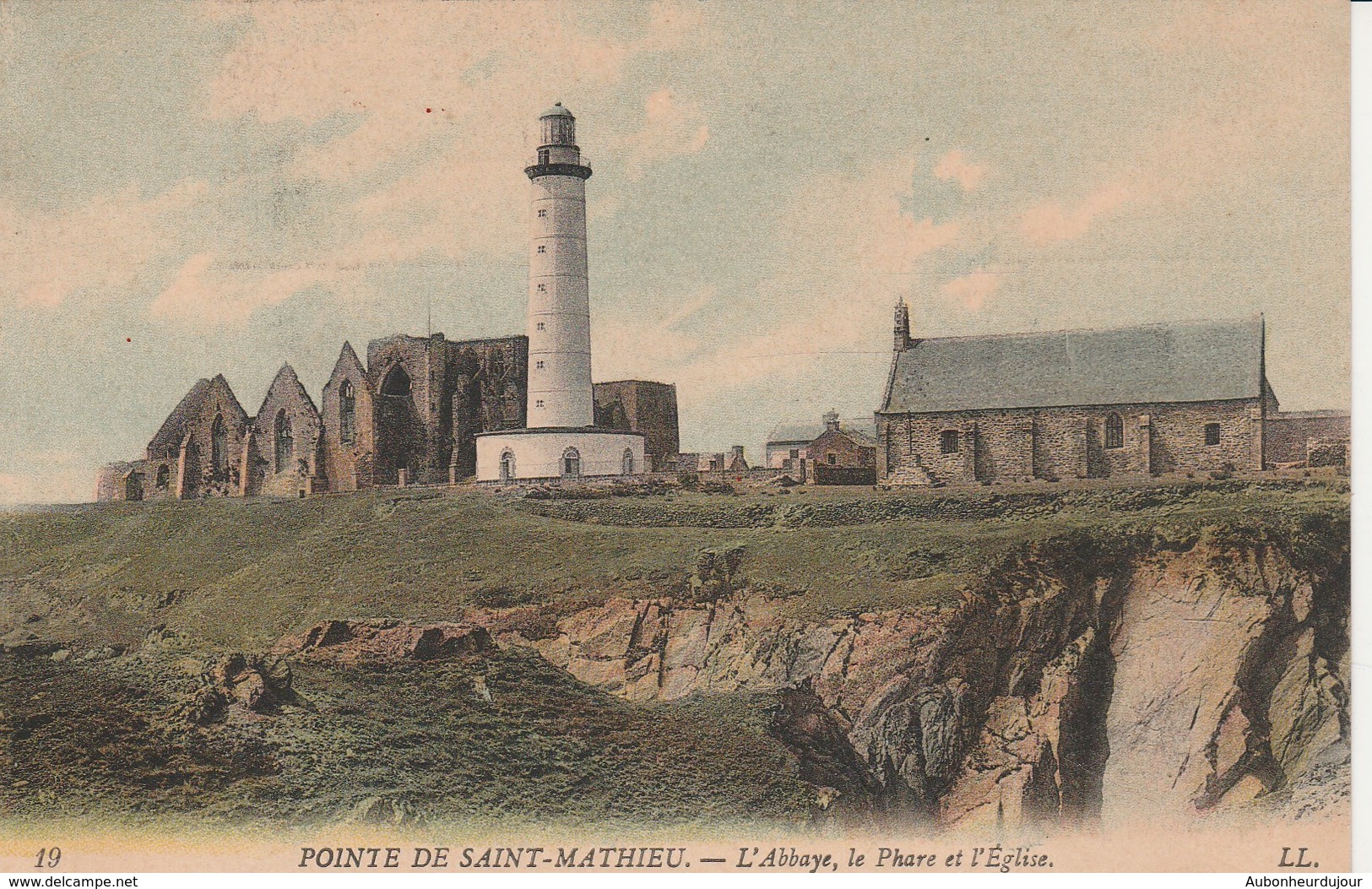 POINTE DE SAINT MATHIEU L'Abbaye ,le Phare Et L'eglise 51L - Autres & Non Classés