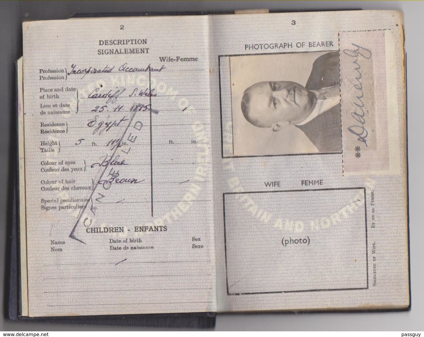 UNITED KINGDOM Double Passport 1951-1954 GRANDE BRETAGNE Double Passeport– Reisepaß – Revenues/Fiscaux