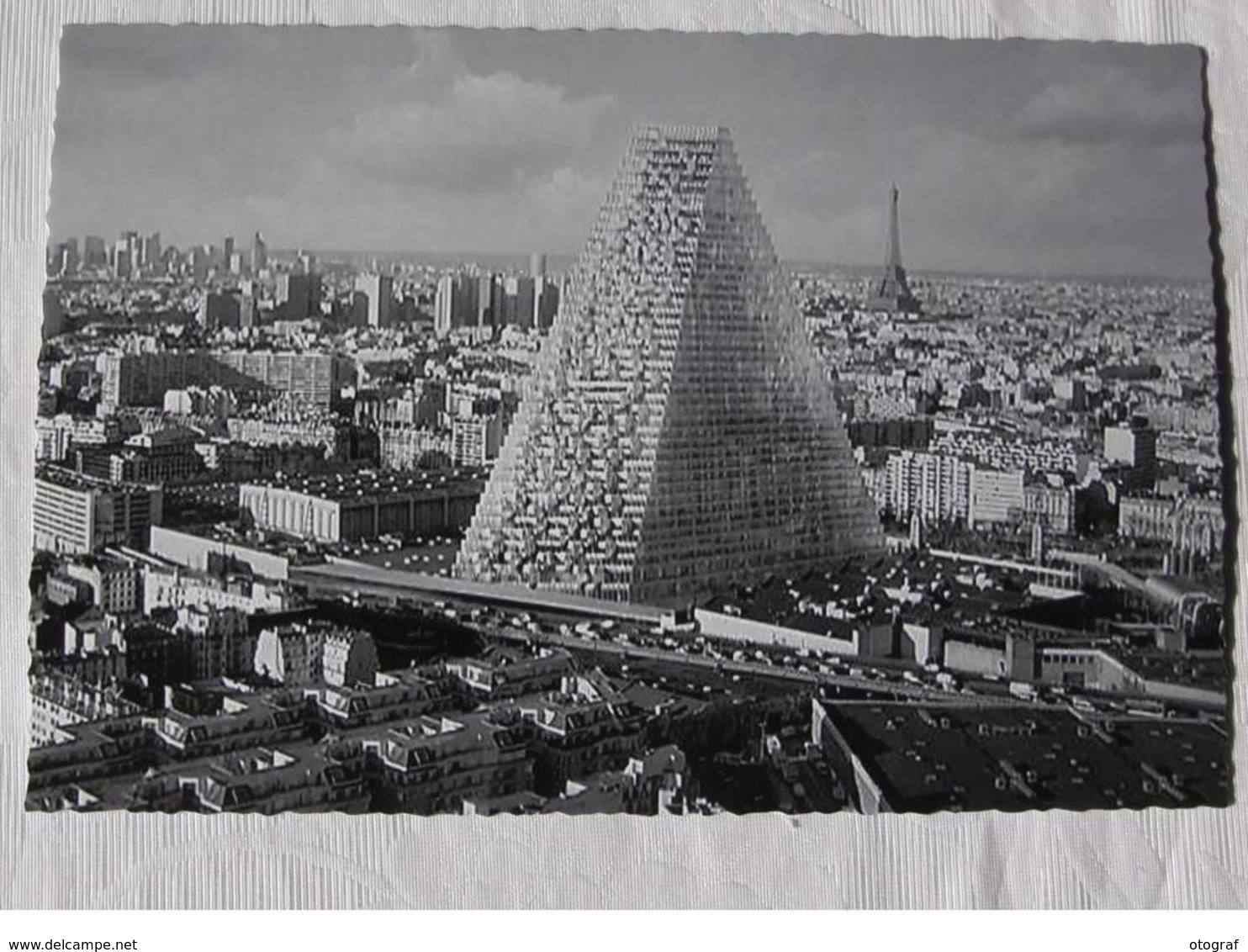 LA TOUR TRIANGLE - Paris 15ème - Monuments