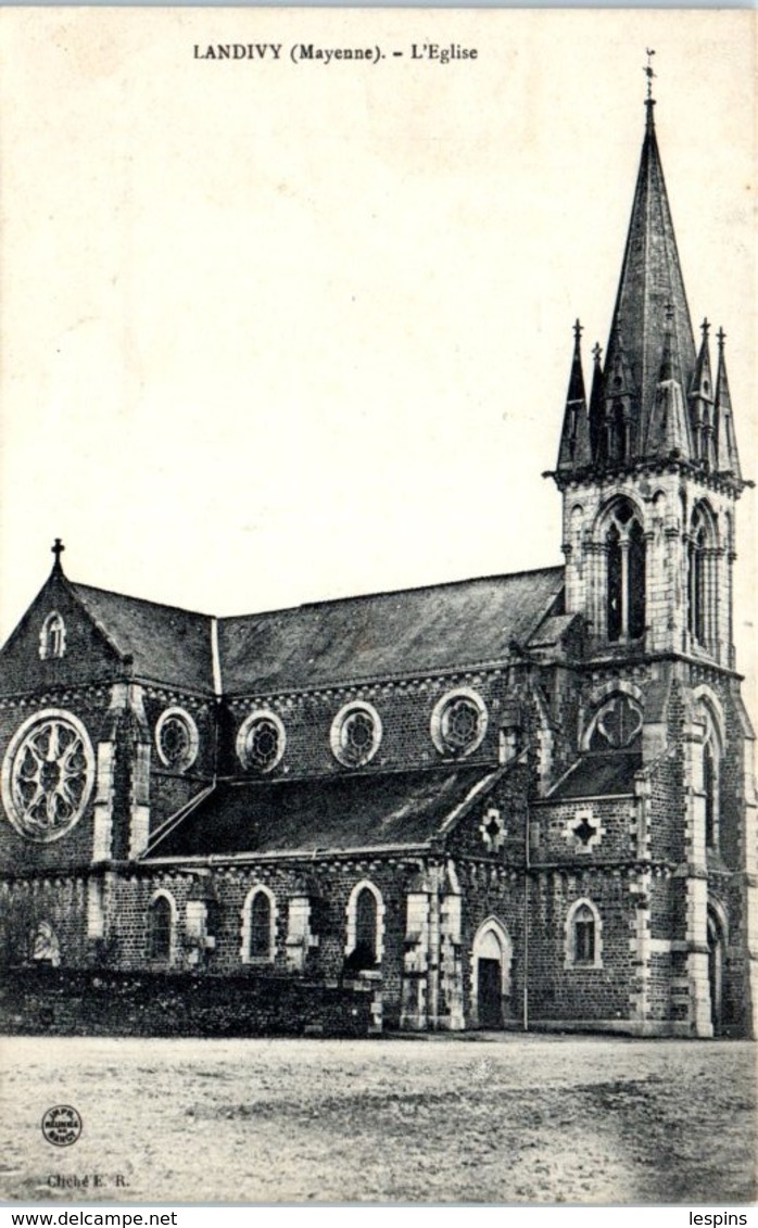 53 - LANDIVY --  L'Eglise - Landivy