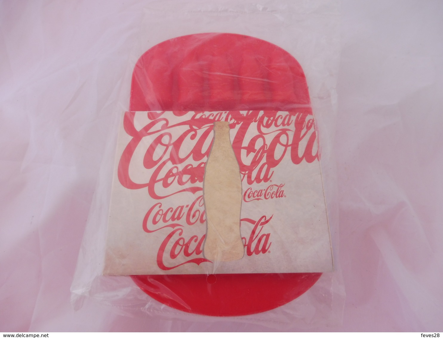 * COCA COLA BAC A GLACONS EN FORME DE BOUTEILLE NEUF SOUS BLISTER 20 Cm X 13 Cm - Artículos De Limpieza