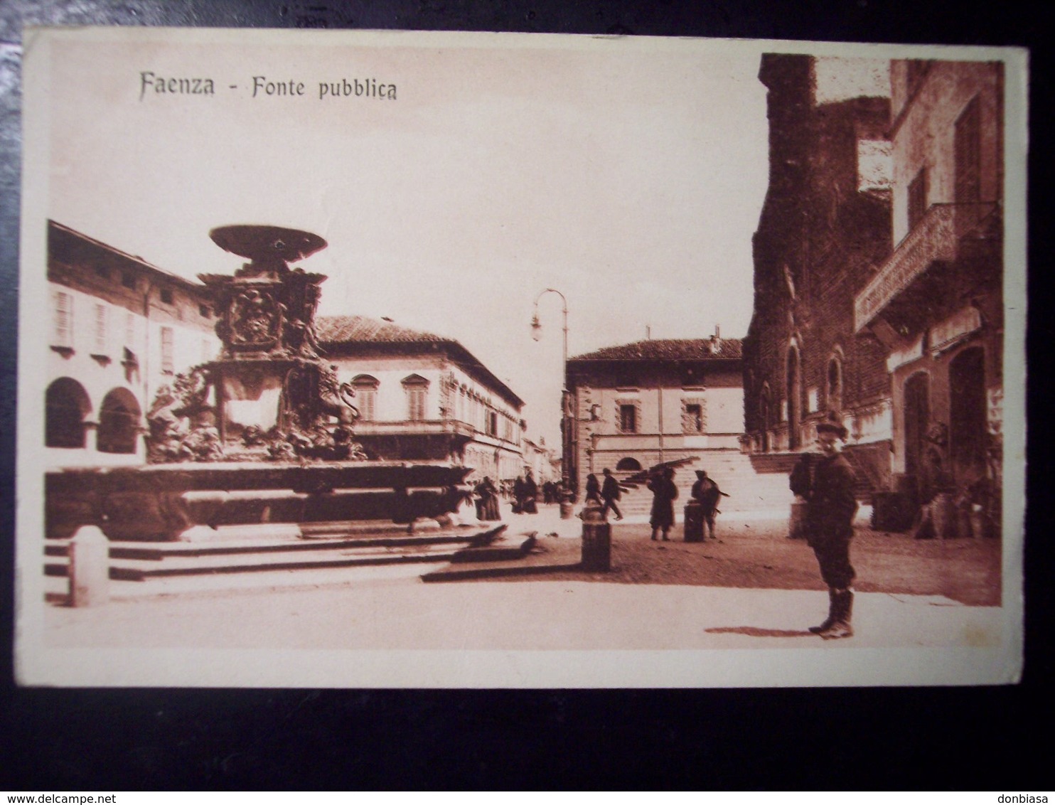 Faenza (Ravenna): Fonte Pubblica. Cartolina Fp Inizio '900 (ben Animata) - Faenza