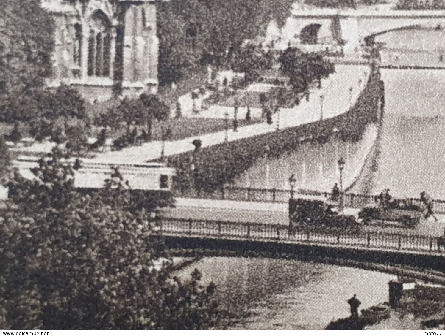 75 PARIS - CATHEDRALE NOTRE DAME - Bus Auto -1940 - CPA Carte Postale Ancienne Vente Reversée Pour La Reconstruction / 5 - Notre-Dame De Paris