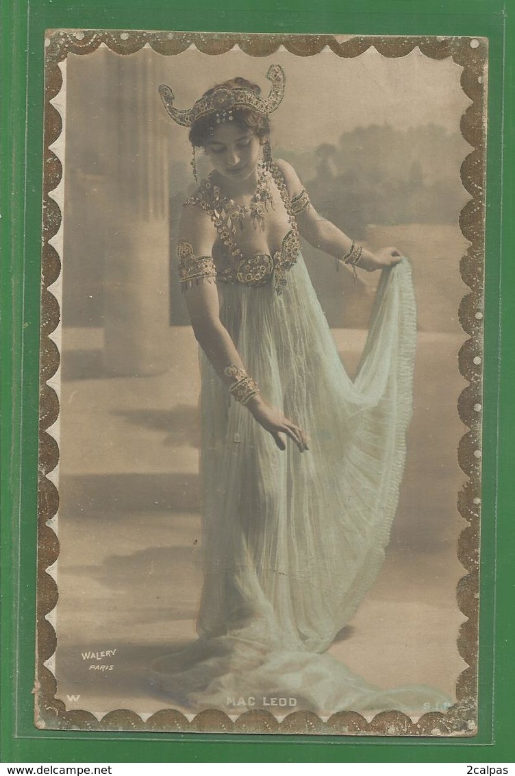 Carte Peu Courante - Mata Hari Sous Le Nom De Mac Leod - Walery Paris - Fusillee Pour Espionnage En 1917 - Entertainers