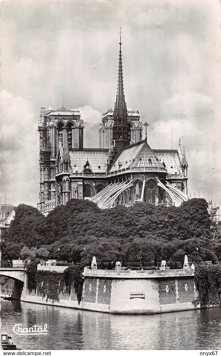 PARIS (75) Cathédrale Notre-Dame 1163-1260 Flèche Tombée Le 15-04-2019-Eglise-Religion - Kerken