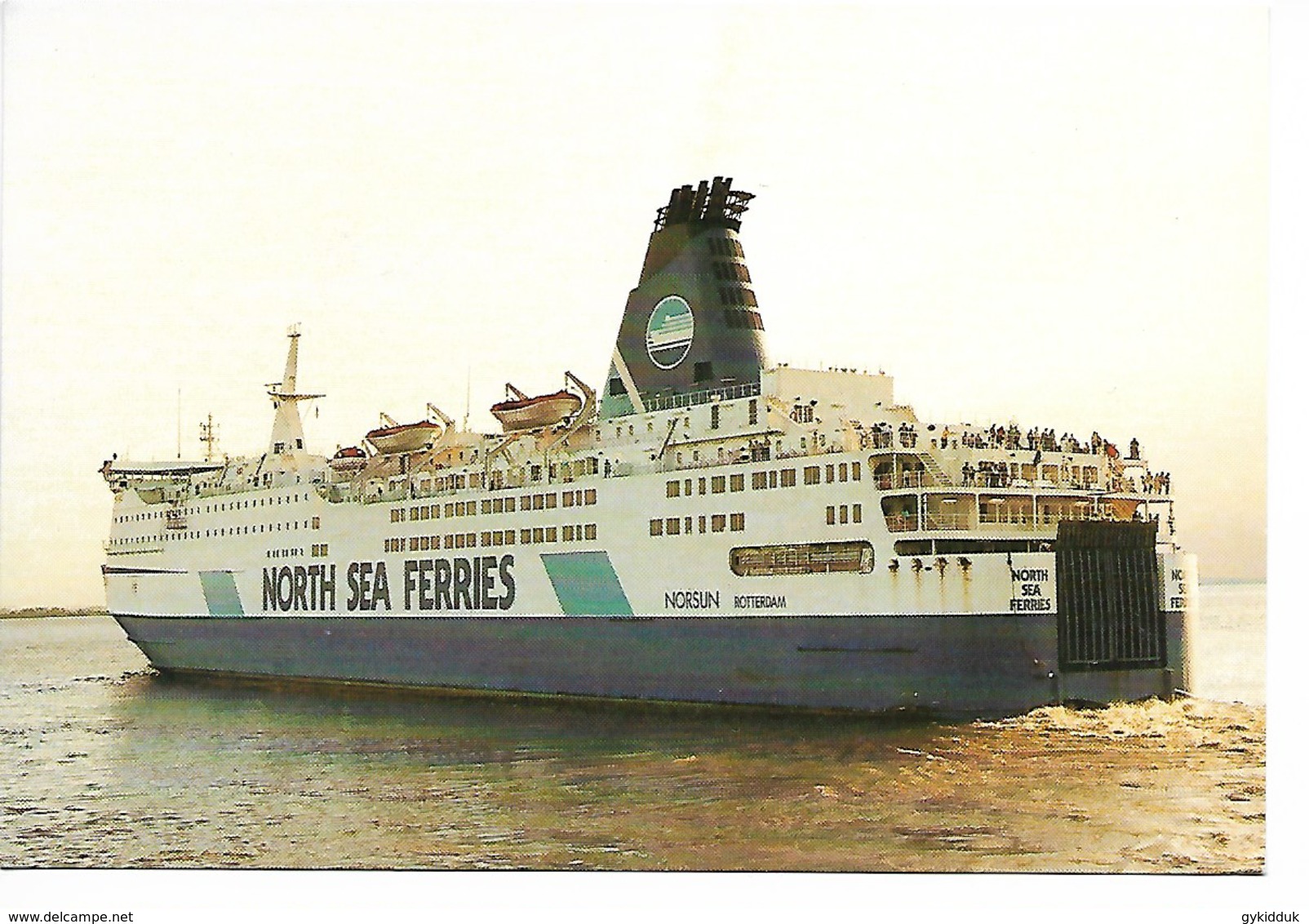 17) NORTH SEA FERRIES - M.V. NORSUN IN RIVER HUMBER. - Ferries