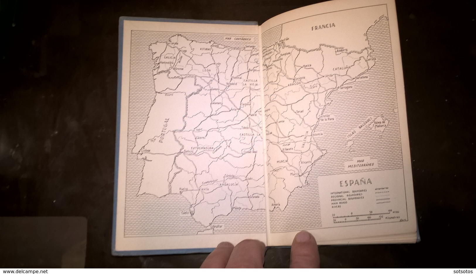 SPANISH PHRASE BOOK  - TEACH YOURSELF BOOKS LONDON (1963) - 252 Pages (11x18 Cent) IN VERY GOOD CONDITION - Obras Linguísticas